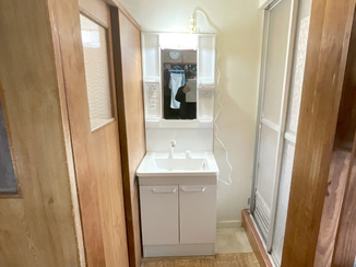 洗面リフォーム 湯ぽっと設置で冬も快適に使える洗面化粧台